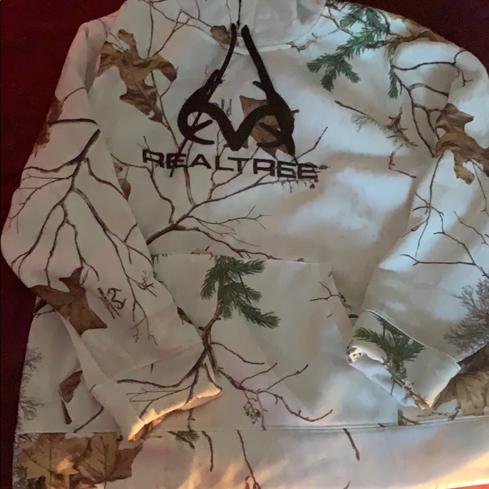 Realtree white winter hoodie ❄️
